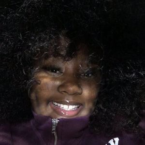 Meet your Posher, Marissa